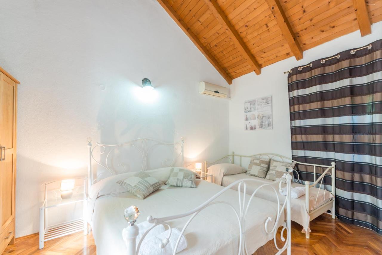 Apartmani Bugenvilija Brbinj المظهر الخارجي الصورة