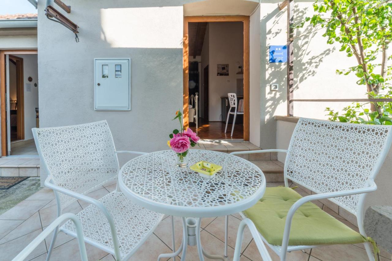 Apartmani Bugenvilija Brbinj المظهر الخارجي الصورة